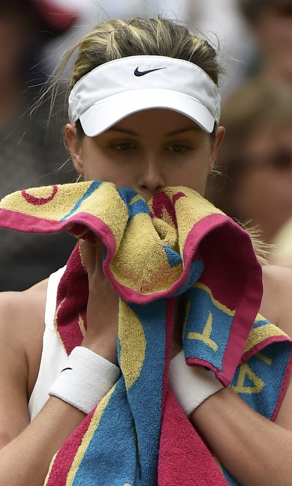 Eugenie Bouchardová ve finále Wimbledonu prohrála první set proti Petře Kvitové