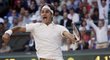 Mám to! Roger Federer vítězí ve Wimbledonu