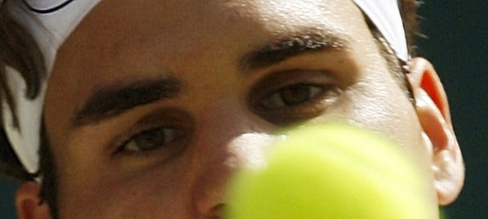 Soustředění ve tváři Rogera Federera