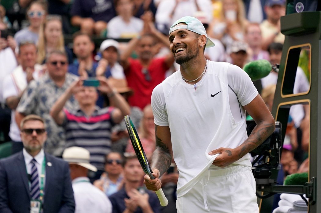 Nick Kyrgios zdolal ve Wimbledonu Brandona Nakashimu, čímž se dostal do čtvrtfinále