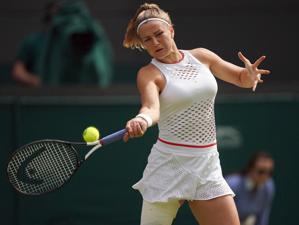 Karolína Muchová prošla ve Wimbledonu až do čtvrtfinále, kde ji vystavila stopku Elina Svitolinová