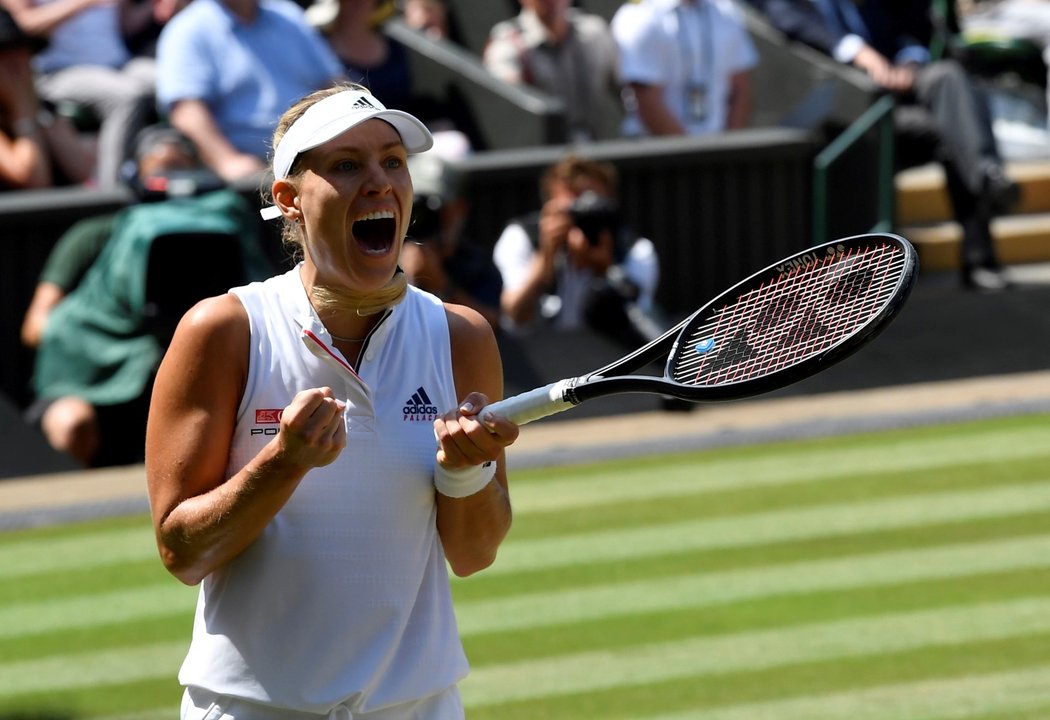 Angelique Kerberová ovládla semifinále londýnského Wimbledonu a postoupila do finále