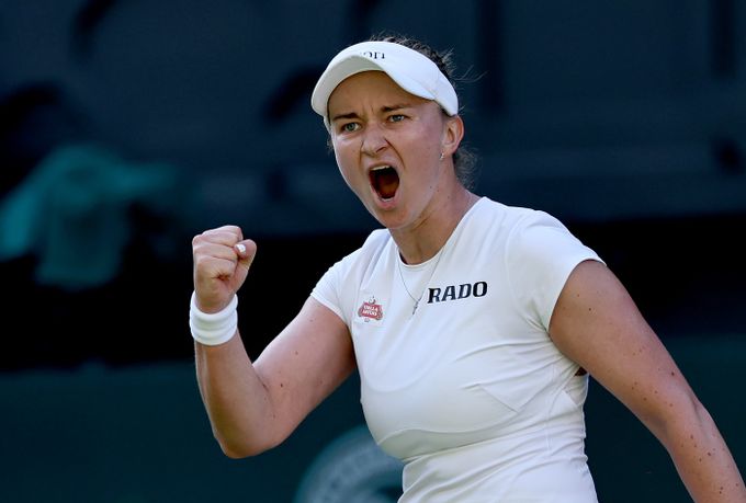 Krejčíková na Wimbledonu vyřadila ruskou hvězdu! A Česko má (skoro) jistou čtvrtfinalistku Krejčíková na Wimbledonu vyřadila ruskou hvězdu! A Česko má (skoro) jistou čtvrtfinalistku