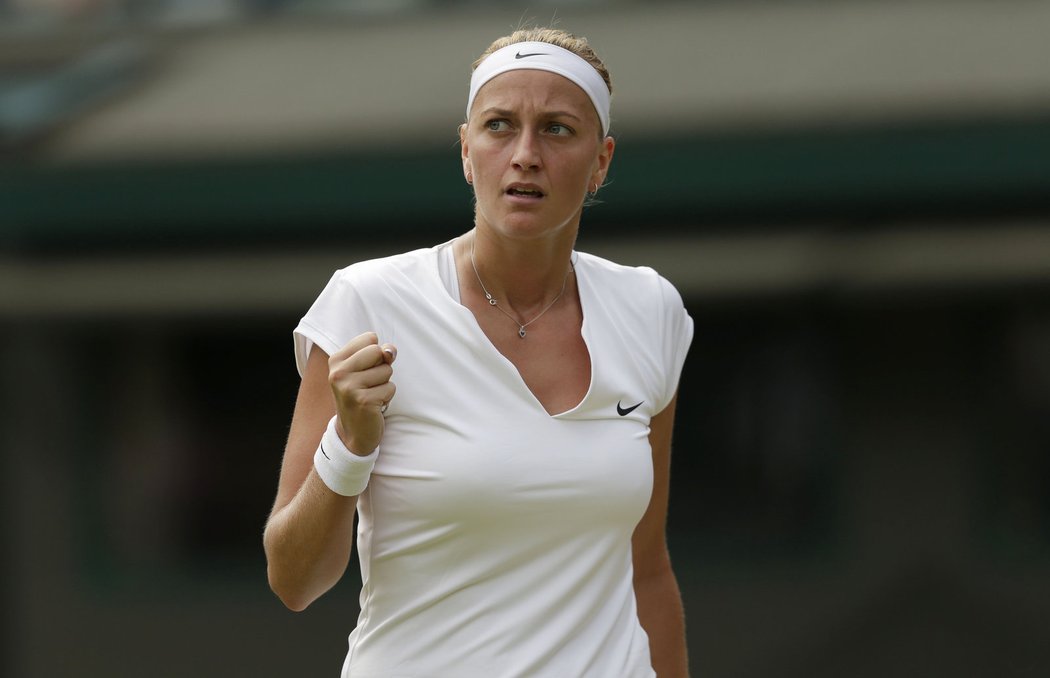 Petra Kvitová slaví, z pozice obhájkyně titulu už je na Wimbledonu ve 3. kole