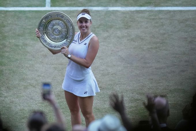 Originál Linda. Ať si tvrdohlavá šampionka uchová svobodu i s titulem v kapse Originál Linda. Ať si tvrdohlavá šampionka uchová svobodu i s titulem v kapse