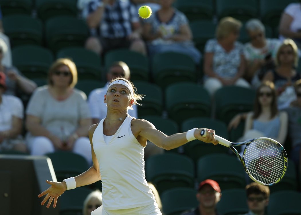 Lucie Šafářová v prvním kole Wimbledonu proti Američance Riskeové