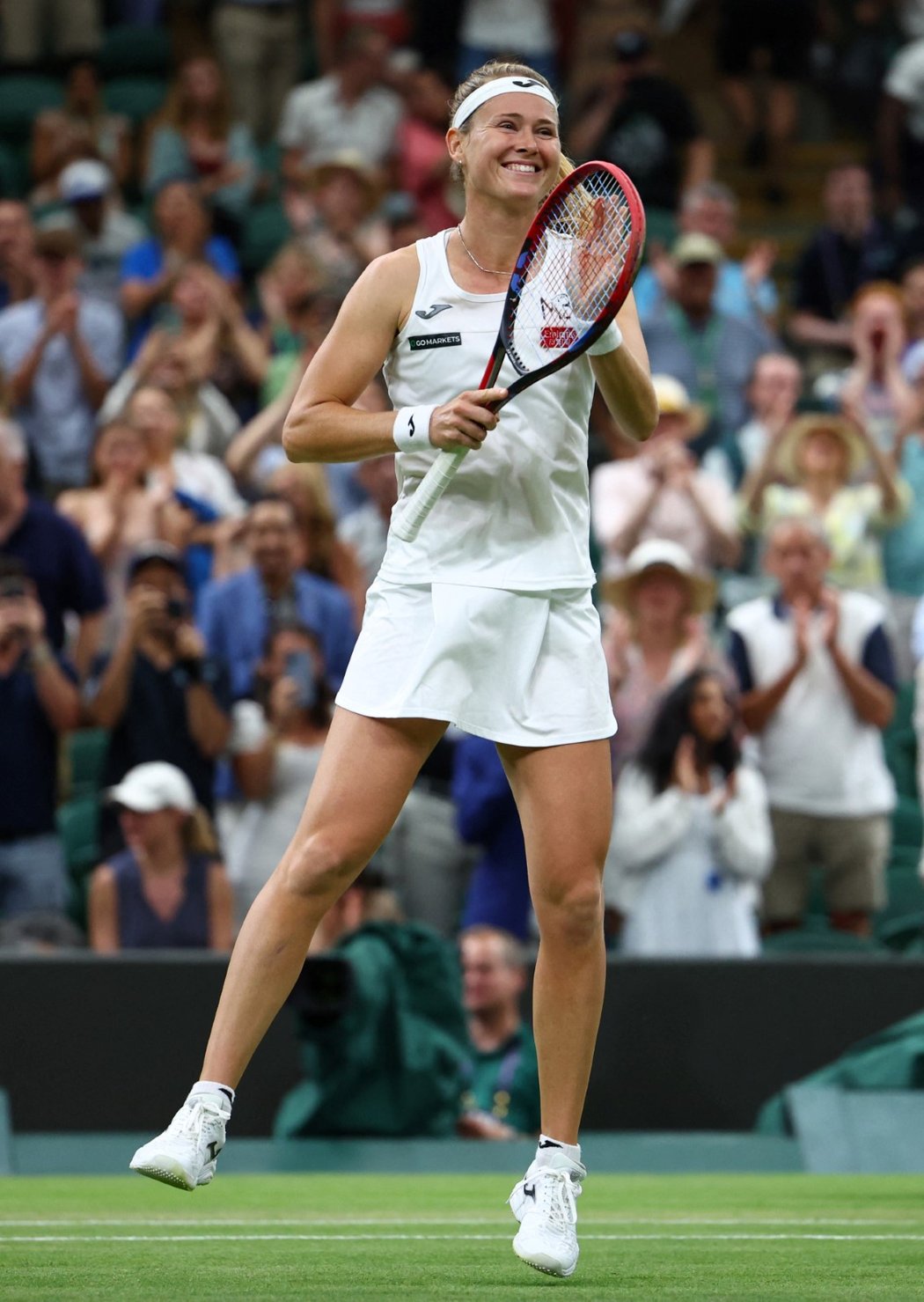 Marie Bouzková si na Wimbledonu poradila se světovou pětkou Caroline Garciaovou