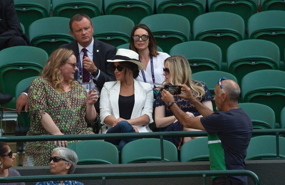Nefoťte Meghan, žádala fanoušky ochranka na Wimbledonu