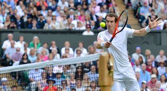 Británie šílí. Murray porazil Tsongu a vyzve v boji o titul Federera