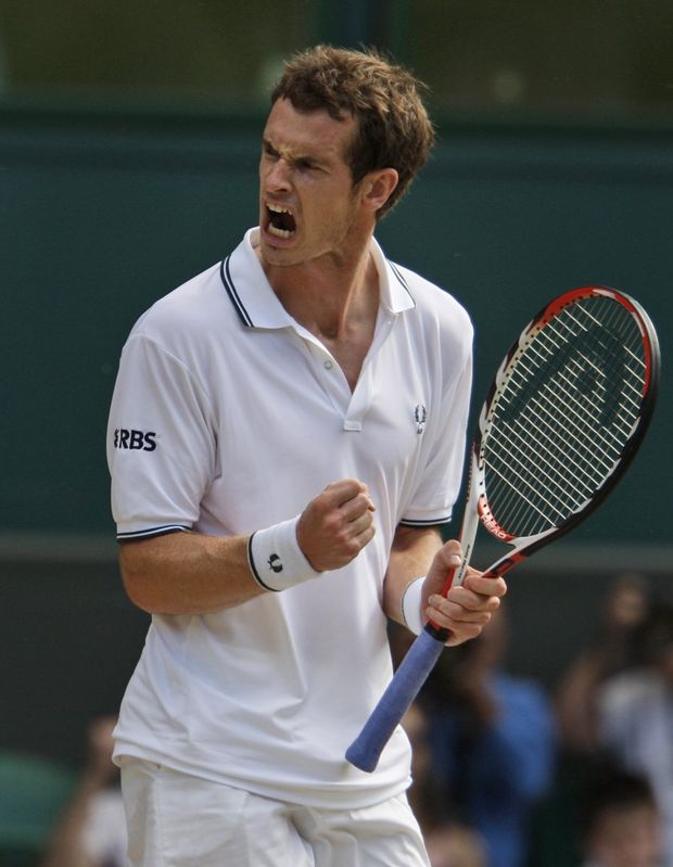 Andy Murray a jeho vítězné gesto Andy Murray a jeho vítězné gesto
