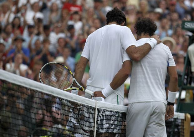 Nadal s Del Potrem odcházejí po vyčerpávajícím osmifinálovém boji Nadal s Del Potrem odcházejí po vyčerpávajícím osmifinálovém boji