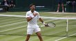 Novak Djokovič slaví svůj postup do finále Wimbledonu