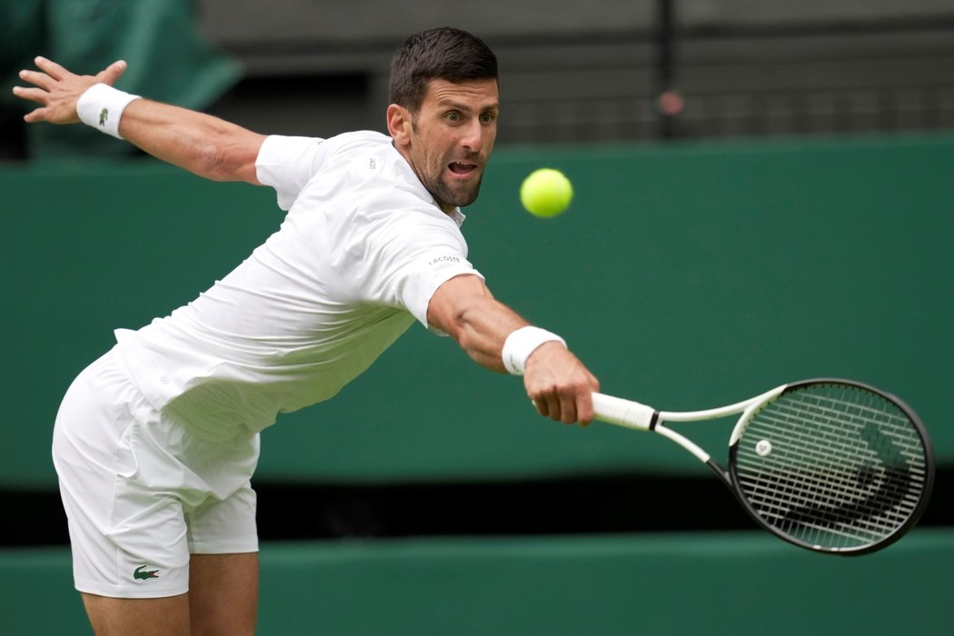 Novak Djokovič při startu na Wimbledonu