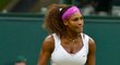Serena Williamsová se hecuje po dobrém úderu ve čtvrtfinále proti Petře Kvitové