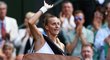Petra Kvitová se loučí s fanoušky po prohraném osmifinále Wimbledonu