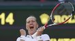 Petra Kvitová se raduje z triumfu nad Venus Williamsovou ve třetím kole Wimbledonu