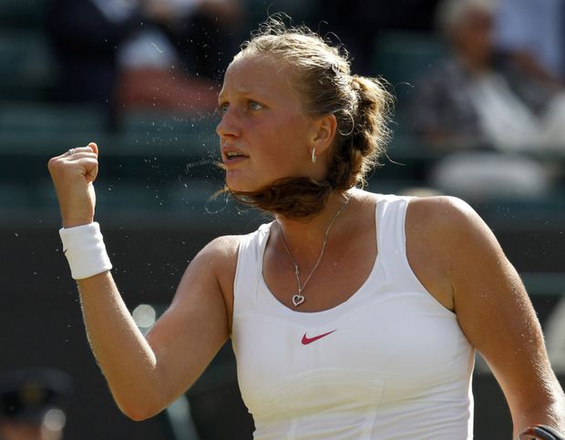 Petra Kvitová bojovala o postup do semifinále Wimbledonu. Petra Kvitová bojovala o postup do semifinále Wimbledonu.