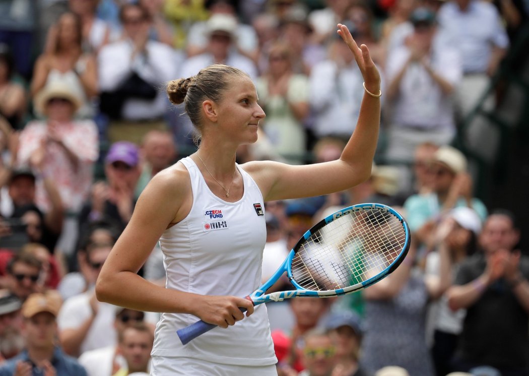 Karolína Plíšková slaví postup ze třetího kola tenisového Wimbledonu