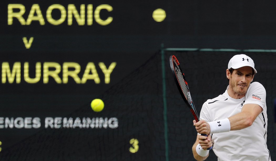 Andy Murray se mohl opřít o hru od základní čáry