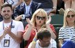 Karolíně Muchové přišla fandit i extravagantní australská herečka Rebel Wilson