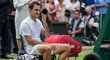 Při pohledu na slavící rodinu ve Wimbledonu Rogera Federera dojal k slzám