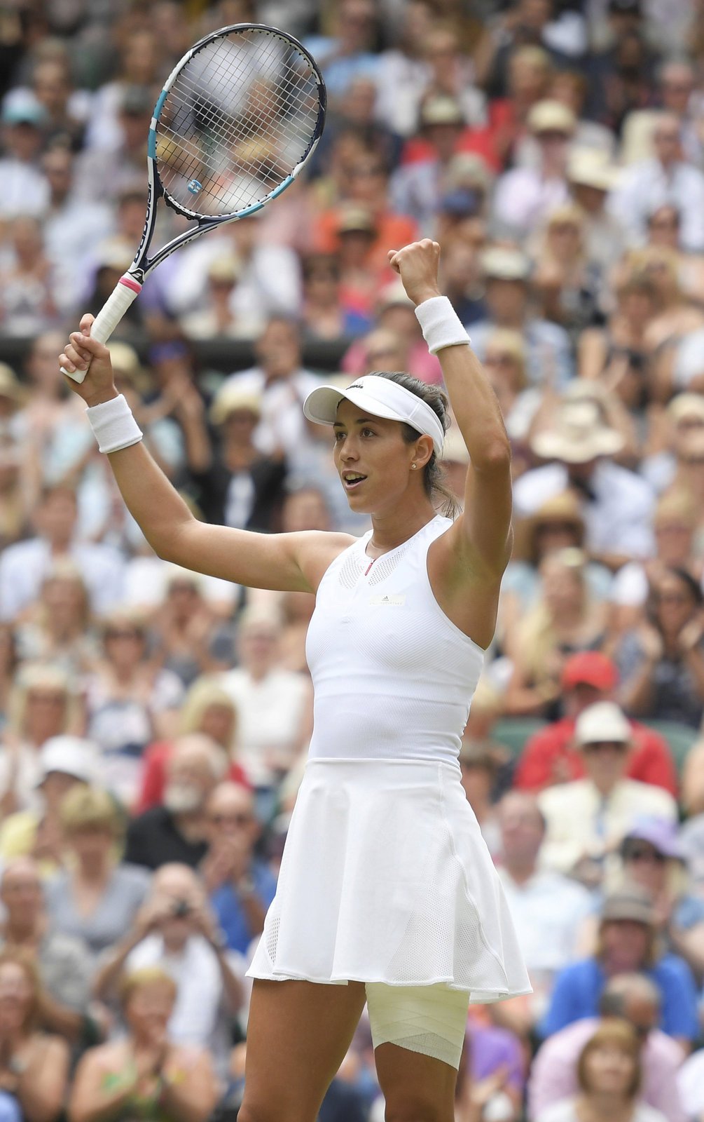 Čtrnáctá nasazená šampionka loňského Roland Garros rozdrtila za hodinu a čtyři minuty Magdalénu Rybárikovou 6:1, 6:1.