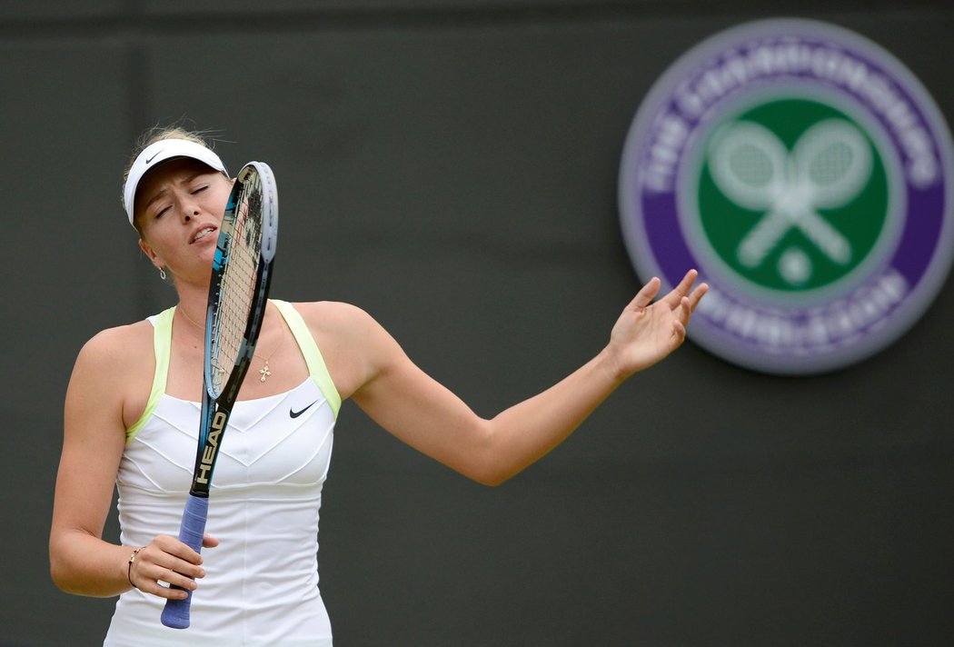 Maria Šarapovová ve Wimbledonu, kde se jí příliš nedařilo