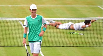 Mladý Korda pod dohledem táty řádí ve Wimbledonu: Mám Česko moc rád