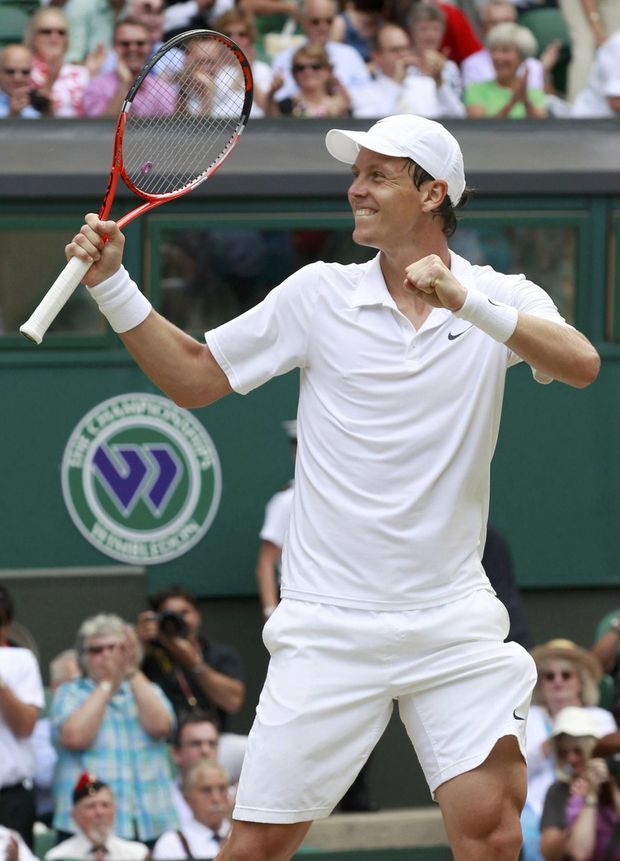 Tomáš Berdych slaví postup do finále Wimbledonu Tomáš Berdych slaví postup do finále Wimbledonu
