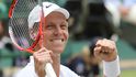 Tomáš Berdych se raduje z postupu do finále Wimbledonu