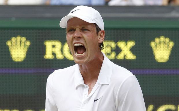Tomáš Berdych slaví vítězství ve druhém setu Tomáš Berdych slaví vítězství ve druhém setu