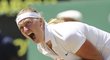 Jo! Petra Kvitová vyhrála v českém semifinále Wimbledonu s Lucií Šafářovou první set v tiebreaku