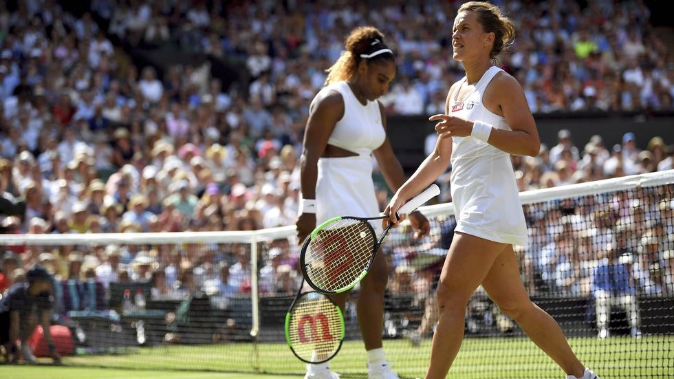 Barbora Strýcová střídá strany se Serenou Williamsovou v semifinále Wimbledonu