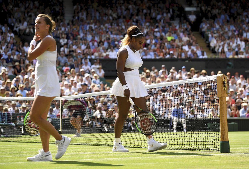 Serena Williamsová v semifinále Wimbledonu proti Barboře Strýcové