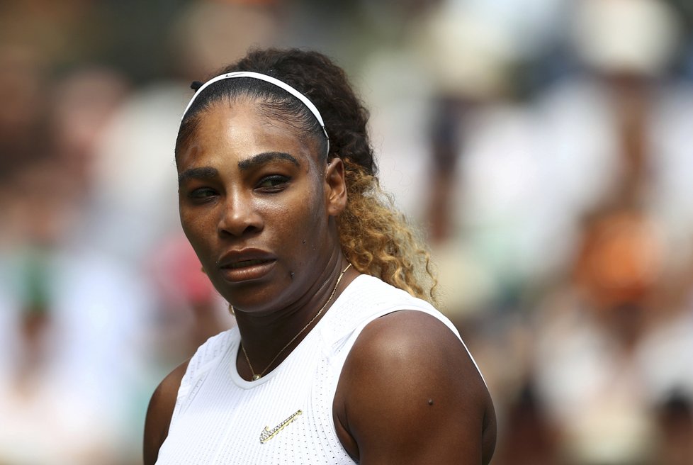 Serena Williamsová v semifinále Wimbledonu proti Barboře Strýcové