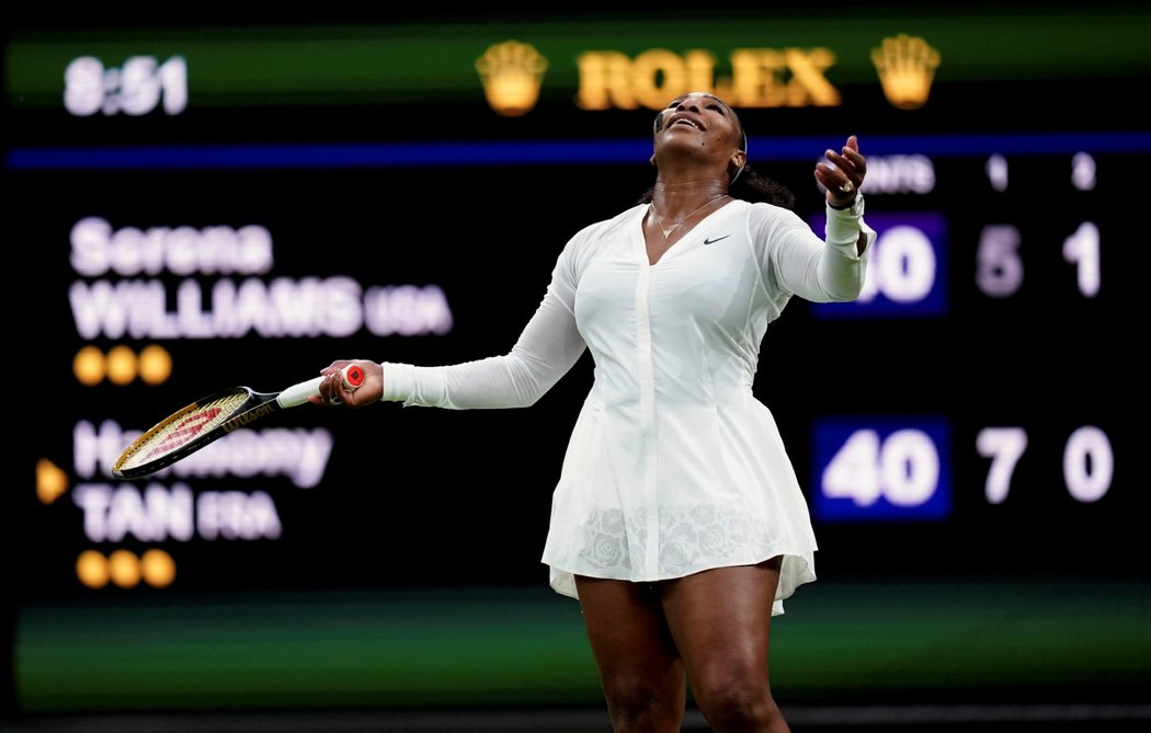 Serena Williamsová a její emoce v zápase prvního kola Wimbledonu