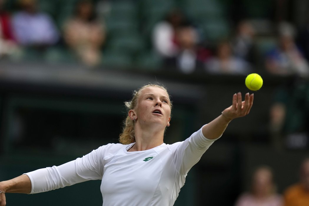 Kateřina Siniaková v utkání 3. kola Wimbledonu