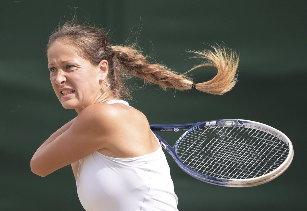 Bojana Jovanovski nedokázala vyzrát na českou tenistku Terezu Smitkovou