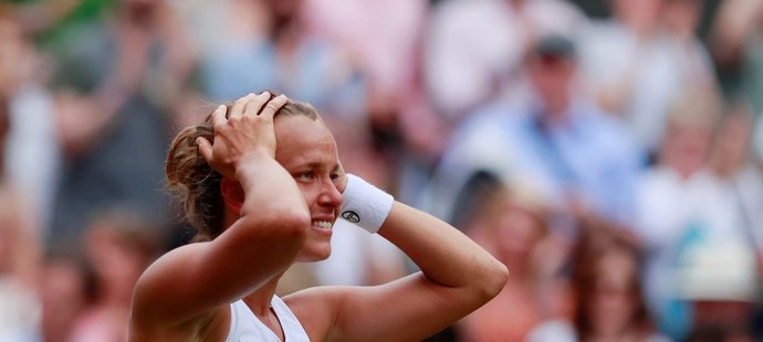Barbora Strýcová se ve Wimbledonu dočkala prvního postupu do semifinále grandslamu v kariéře