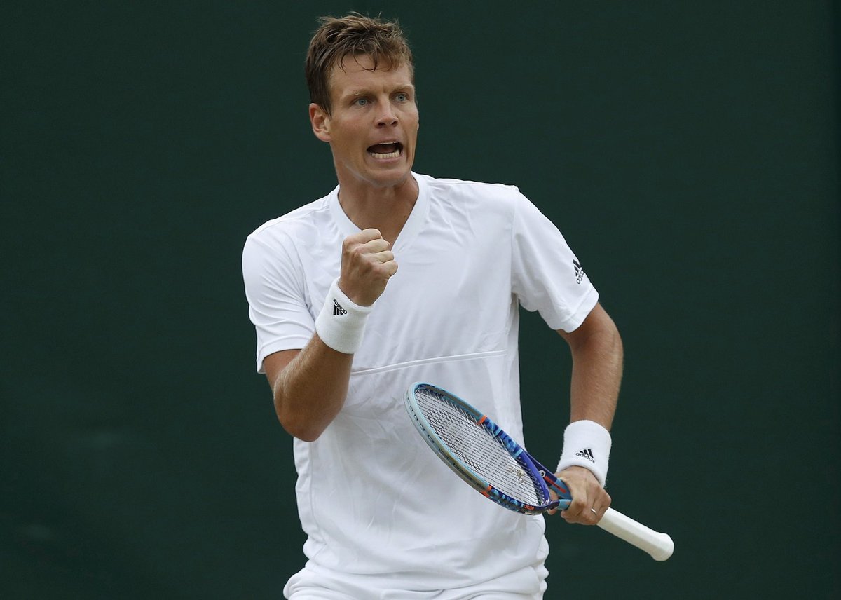 Tomáš Berdych se hecuje v osmifinále Wimbledonu proti krajanovi Jiřímu Veselému