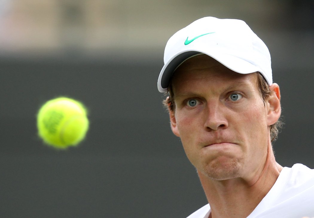 Tomáš Berdych se v prvním kole Wimbledonu s Italem Volandrim příliš nezdržel