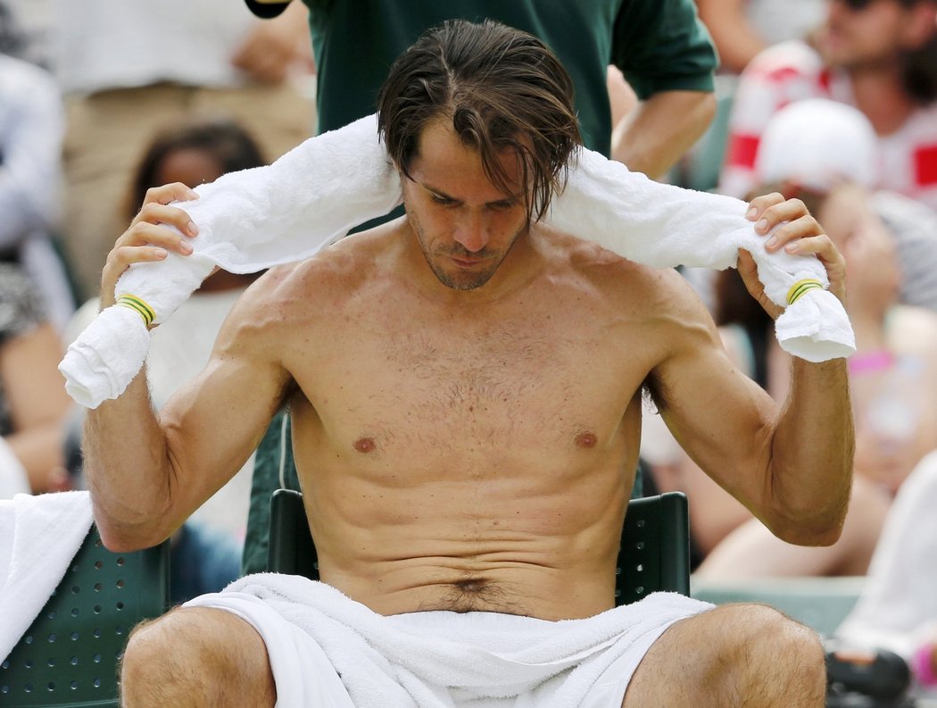 Tommy Haas chladí tělo &#34;ledovým&#34; ručníkem