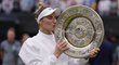 Markéta Vondroušová se raduje z triumfu na Wimbledonu Markéta Vondroušová se raduje z triumfu na Wimbledonu