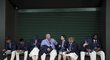 Zaměstnanci Wimbledonu odpočívají uprostřed namáhavého dne