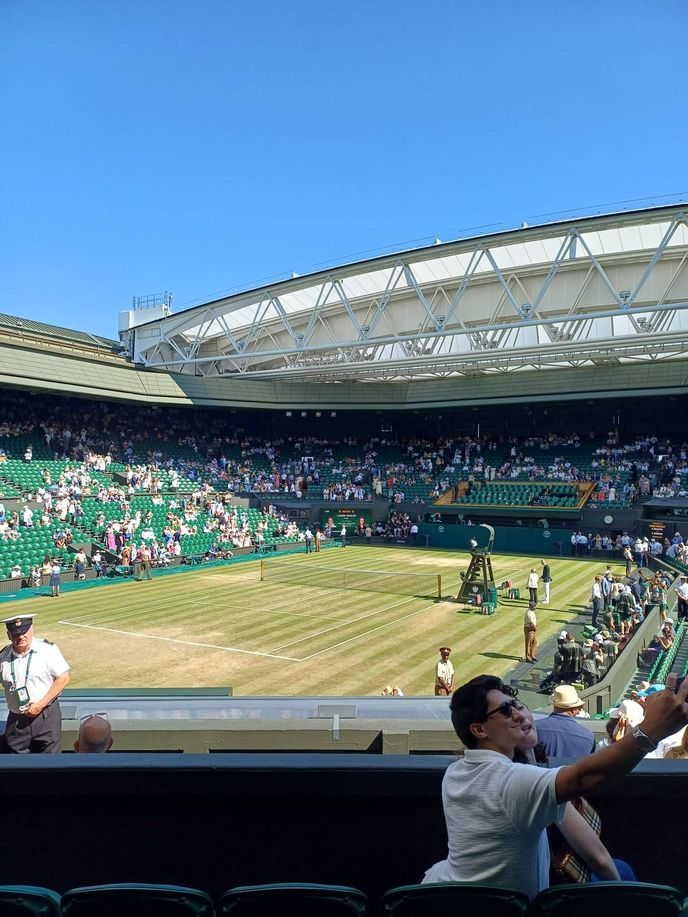 Centrální dvorec je připraven na ženské finále Wimbledonu Centrální dvorec je připraven na ženské finále Wimbledonu