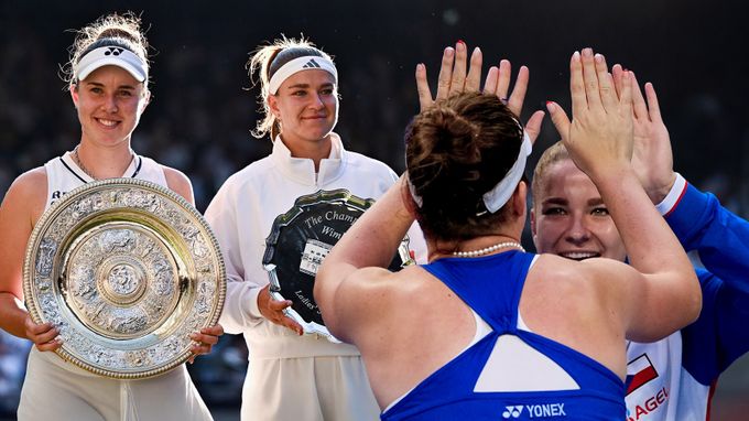 Wimbledon nic nezměnil. Při prvním setkání jsme se objaly, líčí Nosková vztah s Muchovou Wimbledon nic nezměnil. Při prvním setkání jsme se objaly, líčí Nosková vztah s Muchovou