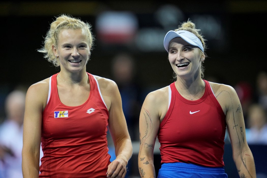 Rozhodující bod získaly ve čtyřhře Kateřina Siniaková s Markétou Vondroušovou