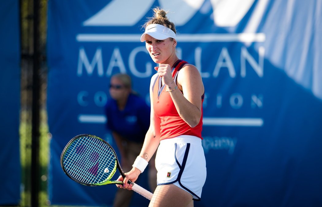 Markéta Vondroušová postoupila v Chicagu do osmifinále