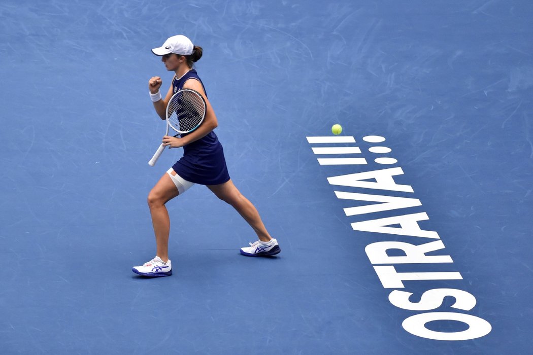 Mladá polská tenistka Iga Šwiateková na turnaji v Ostravě