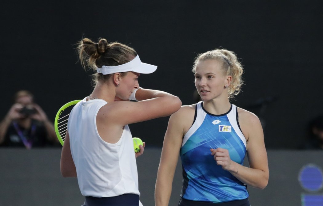 Barbora Krejčíková a Kateřina Siniaková jsou prvními ryze českými vítězkami čtyřhry Turnaje mistryň
